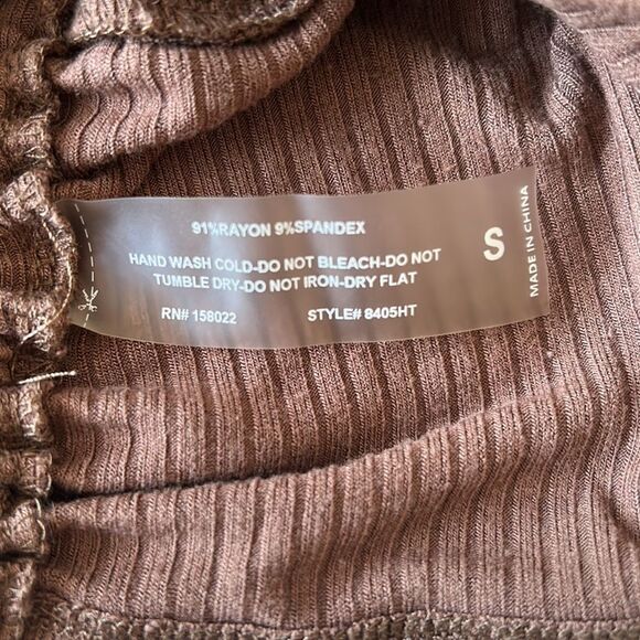 Fashion Nova ruched peasant top brown size small - Picture 12 of 16